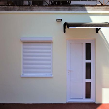 Studio Apartman Danijela Pula Buitenkant foto