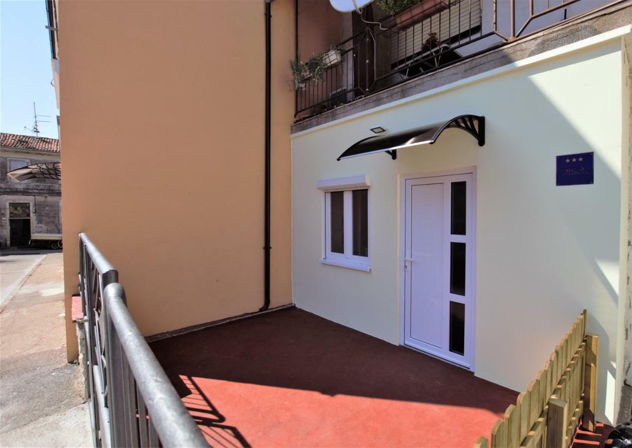 Studio Apartman Danijela Pula Buitenkant foto